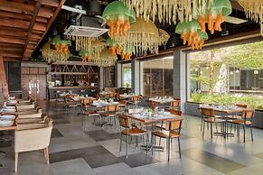 Two Seasons Coron Bayside Hotel