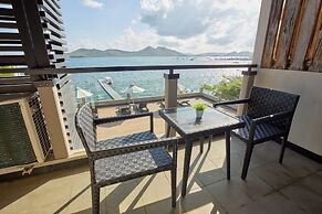Two Seasons Coron Bayside Hotel