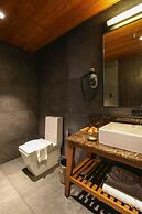 Two Seasons Coron Bayside Hotel