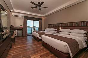 Two Seasons Coron Bayside Hotel