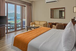 Two Seasons Coron Bayside Hotel