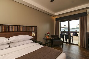 Two Seasons Coron Bayside Hotel