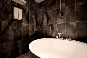 Golden Business Hotel