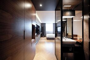 Golden Business Hotel