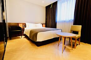 Golden Business Hotel