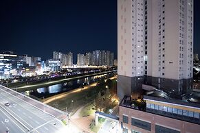Golden Business Hotel
