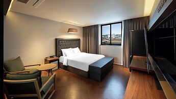 Golden Business Hotel