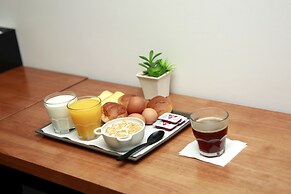 Golden Business Hotel