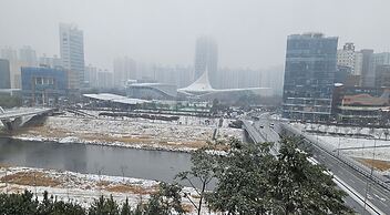 Golden Business Hotel