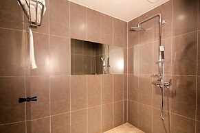 Golden Business Hotel