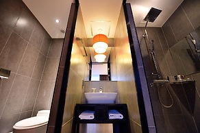 Golden Business Hotel