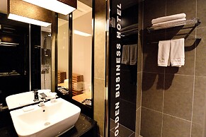 Golden Business Hotel