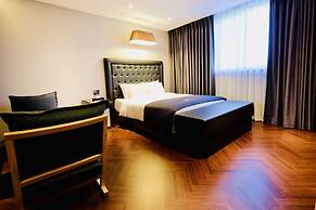 Golden Business Hotel