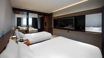 Golden Business Hotel