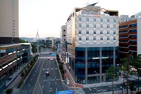 Golden Business Hotel