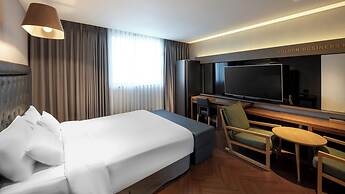 Golden Business Hotel