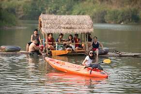 Nan De Panna Riverside Homestay