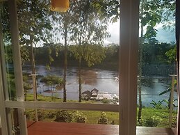 Nan De Panna Riverside Homestay