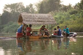 Nan De Panna Riverside Homestay