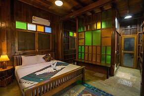 Nan De Panna Riverside Homestay