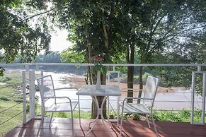 Nan De Panna Riverside Homestay