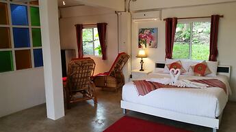 Nan De Panna Riverside Homestay