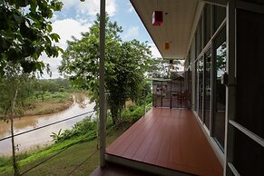 Nan De Panna Riverside Homestay