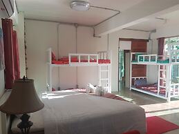 Nan De Panna Riverside Homestay