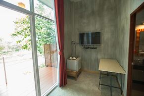 Nan De Panna Riverside Homestay