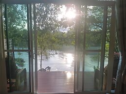 Nan De Panna Riverside Homestay