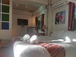 Nan De Panna Riverside Homestay