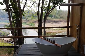 Nan De Panna Riverside Homestay