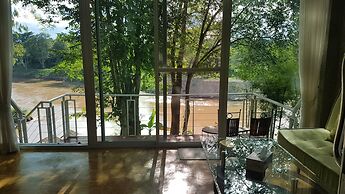 Nan De Panna Riverside Homestay
