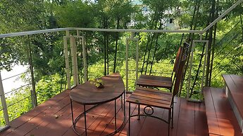 Nan De Panna Riverside Homestay