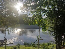 Nan De Panna Riverside Homestay