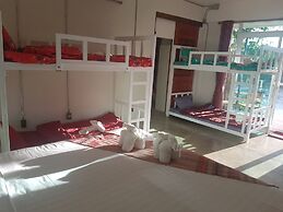 Nan De Panna Riverside Homestay