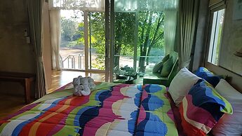 Nan De Panna Riverside Homestay