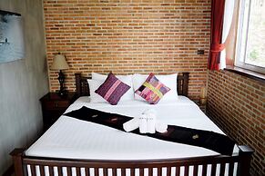 Nan De Panna Riverside Homestay