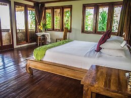 Twin Island Villas & Dive Resort