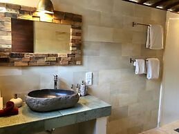 Twin Island Villas & Dive Resort