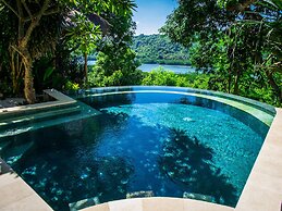 Twin Island Villas & Dive Resort