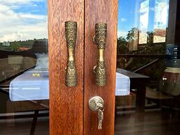 Twin Island Villas & Dive Resort