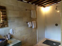 Twin Island Villas & Dive Resort