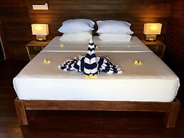 Twin Island Villas & Dive Resort