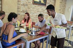 Triton Beach Hotel & Spa