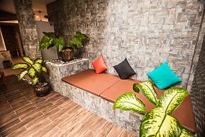 Triton Beach Hotel & Spa