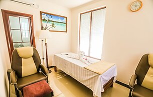 Triton Beach Hotel & Spa