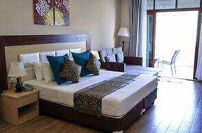 Triton Beach Hotel & Spa