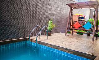 Triton Beach Hotel & Spa