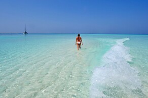 Triton Beach Hotel & Spa